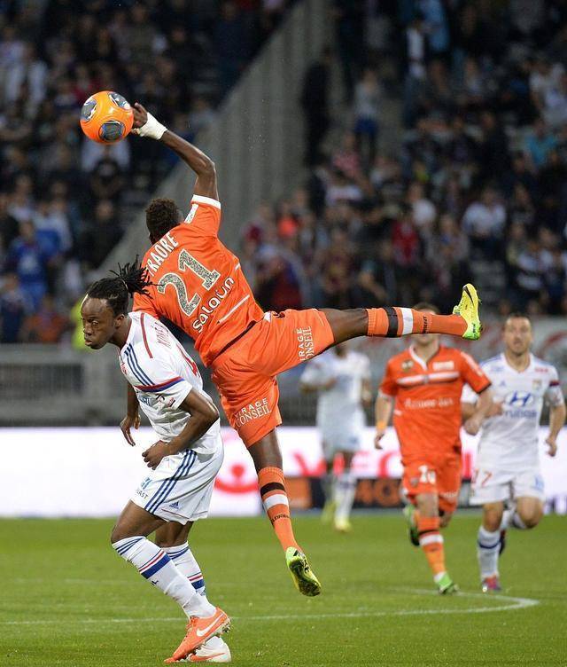 雷火电竞主播-纽卡斯尔联主场力克狼队，保级形势一片美好的简单介绍