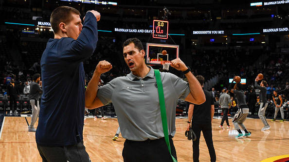 雷火电竞入驻-掘金后卫调整心态高效表现刷新个人最佳记录的简单介绍