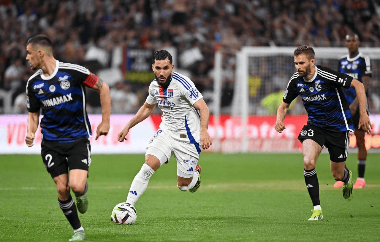 里昂客场艰难取胜,法甲球队抢眼表现的简单介绍 里昂客场艰难取胜,法甲球队抢眼表现的简单介绍