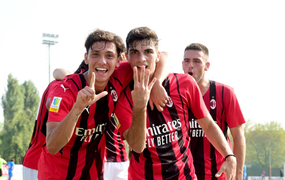 雷火电竞入驻-AC米兰新援风光出场，表现抢眼