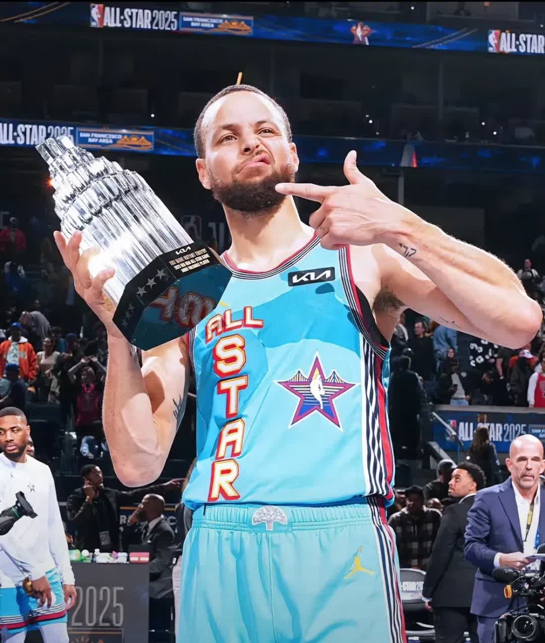 滚球预测选手发挥出色,荣膺最佳MVP的简单介绍 滚球预测选手发挥出色,荣膺最佳MVP的简单介绍