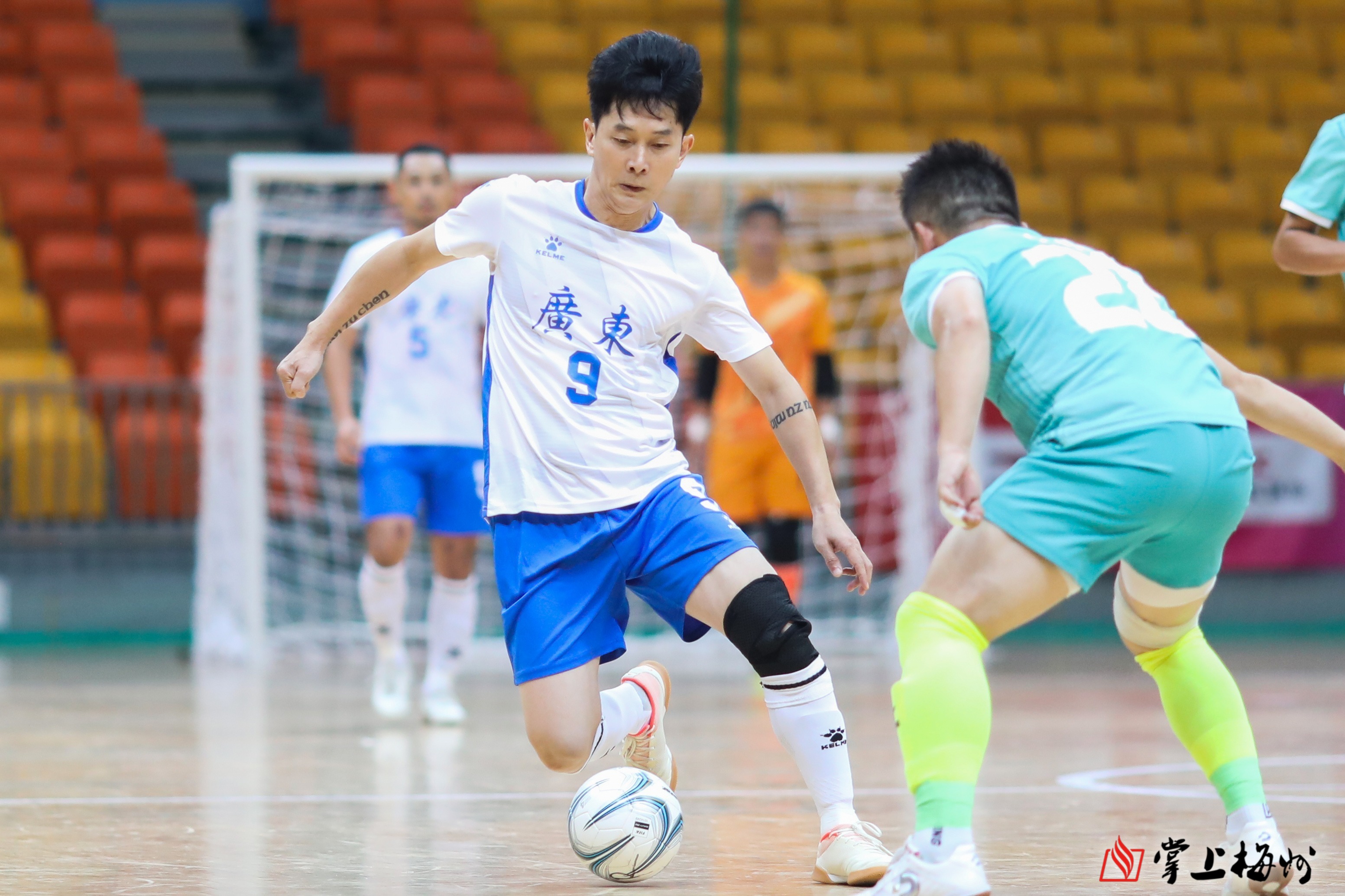 足球小组赛落幕,强队悉数晋级 足球小组赛落幕,强队悉数晋级