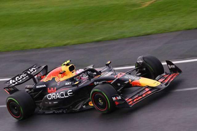 雷火电竞-红牛二队逆转红牛车队，汉密尔顿点燃赛场的简单介绍