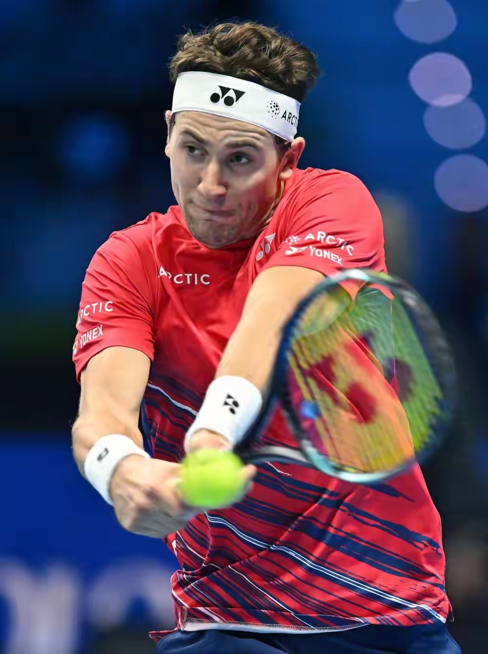 雷火电竞主播-年终总决赛轻取拉沃尔杯，兹维列夫点燃赛场