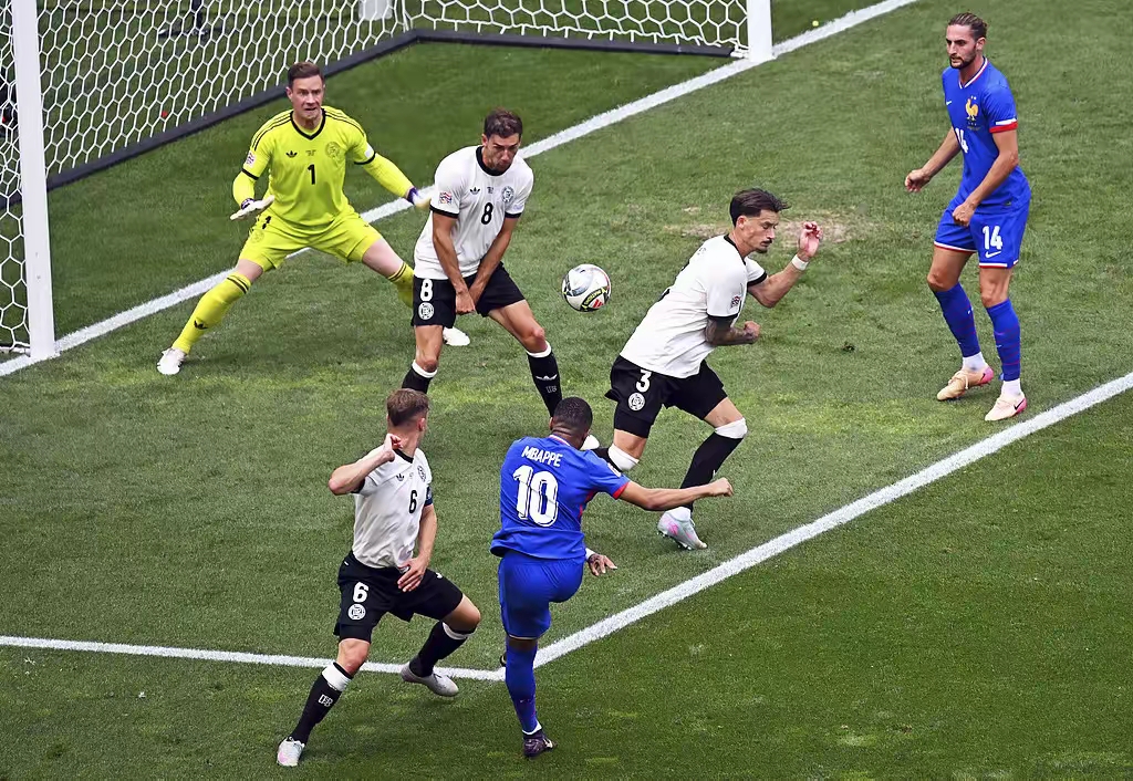 塞内加尔完胜葡萄牙，阿尔瓦雷斯统治全场